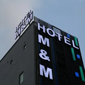 2* ホテル M＆m